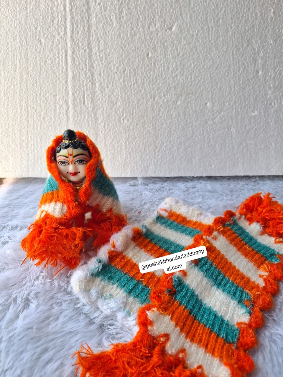 Woolen shawl medium size