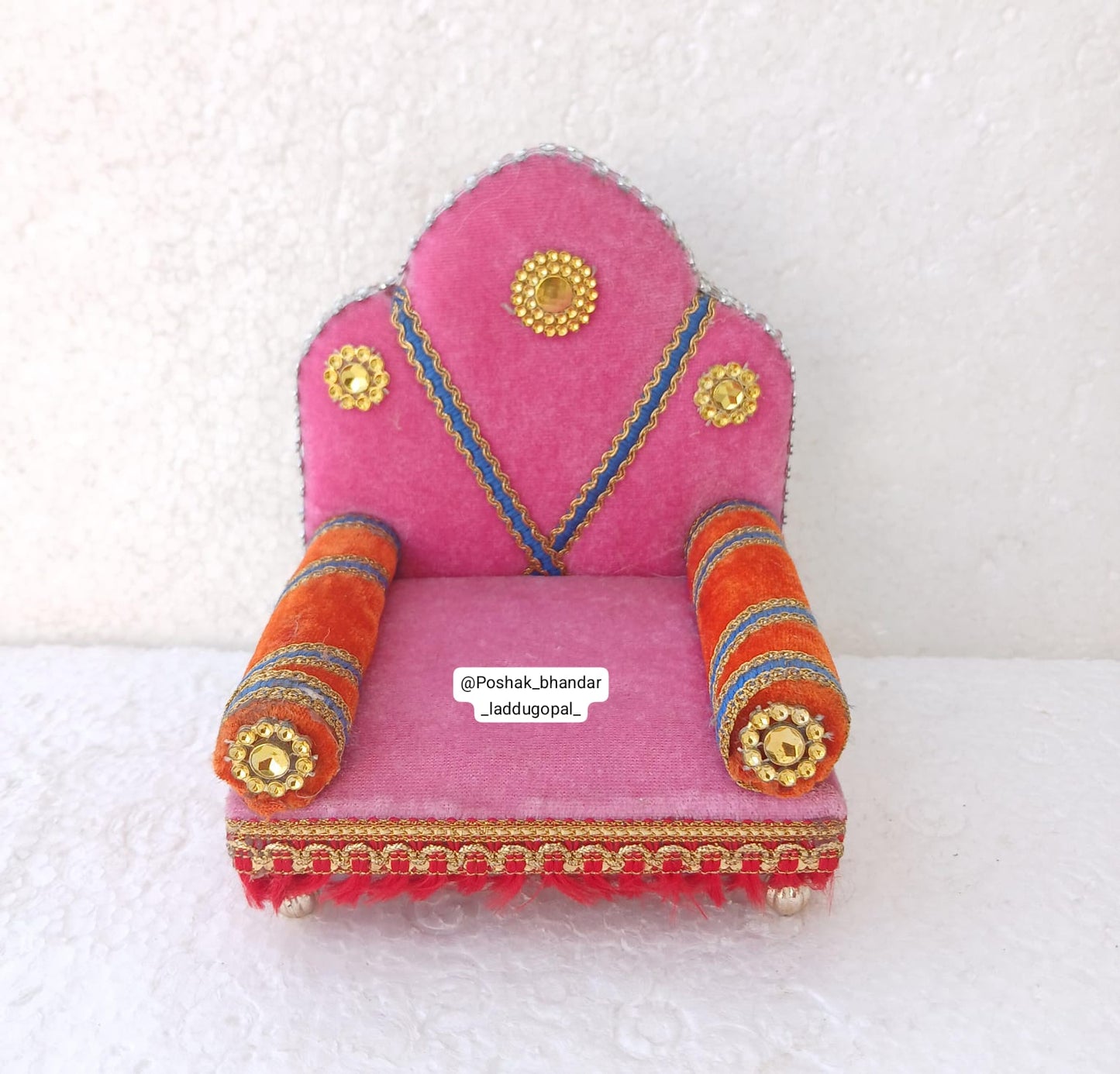 Wooden Singhasan
