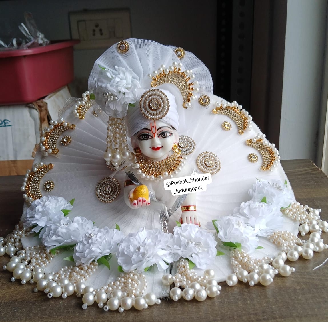Heavy white flower latkan dress