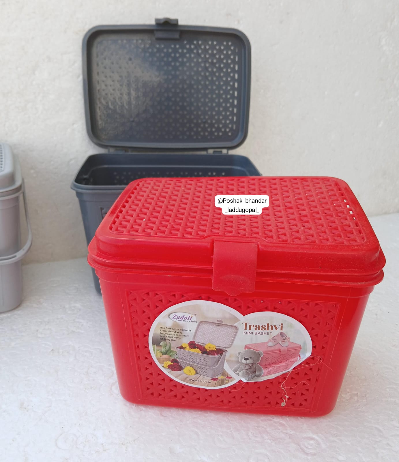 Travelling / Storage basket