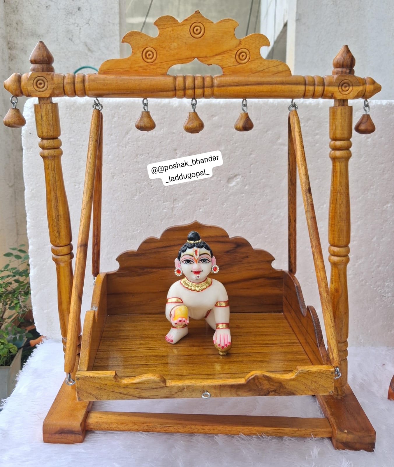 Sagwaan wood jhula foldable