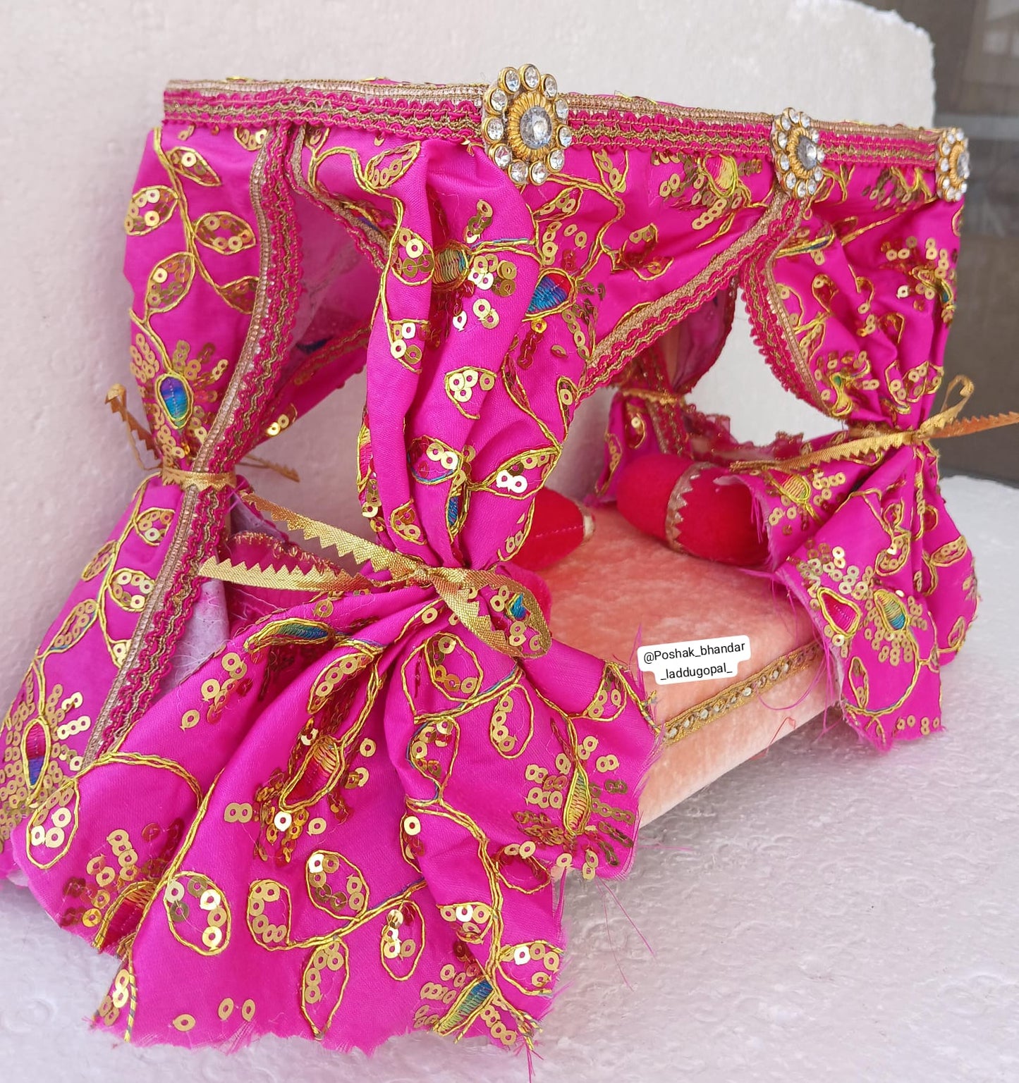 Shahi bed for gopal ji