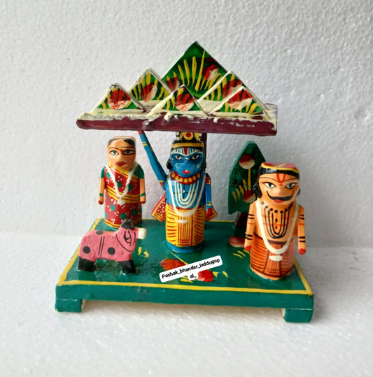 Govardhan leela ( wooden )