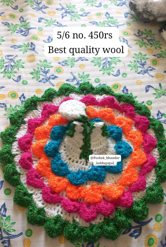 Woolen dress (5/6 no.)