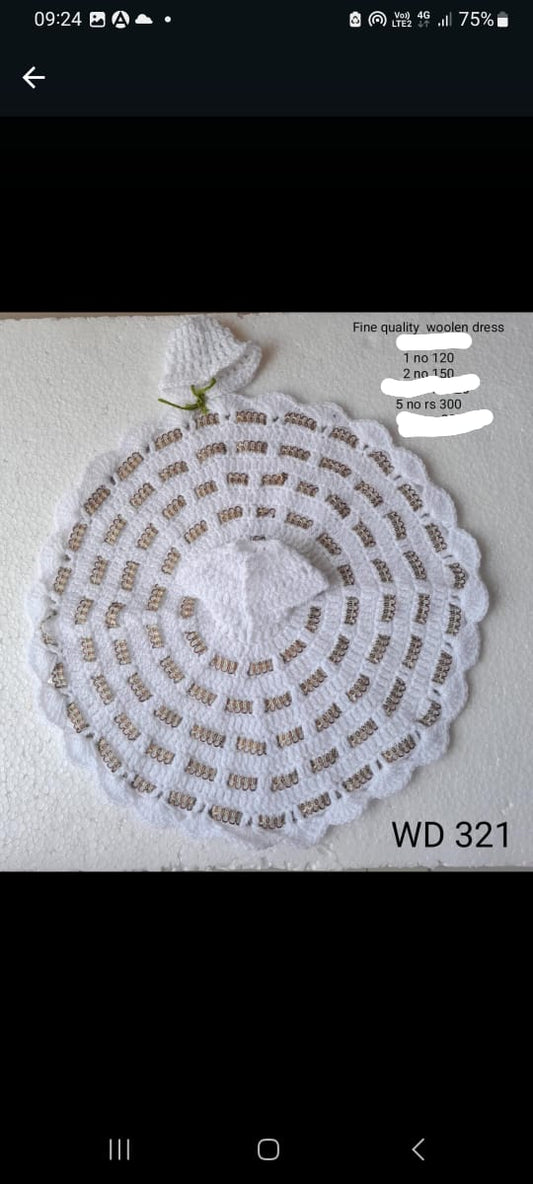 Woolen white dress with cap