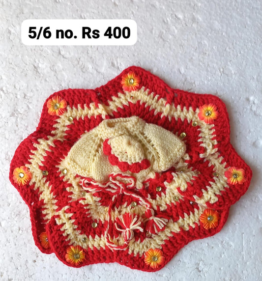 5/6 no. Woolen dress with cap