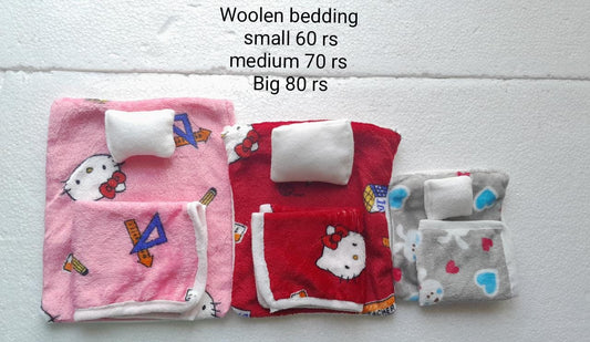 Woolen bistar set