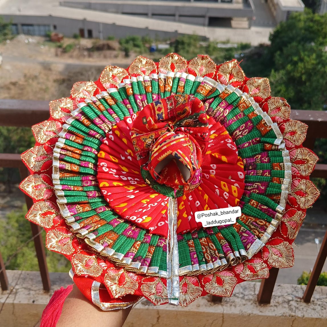 Double frill dress ( Random colour will be given)