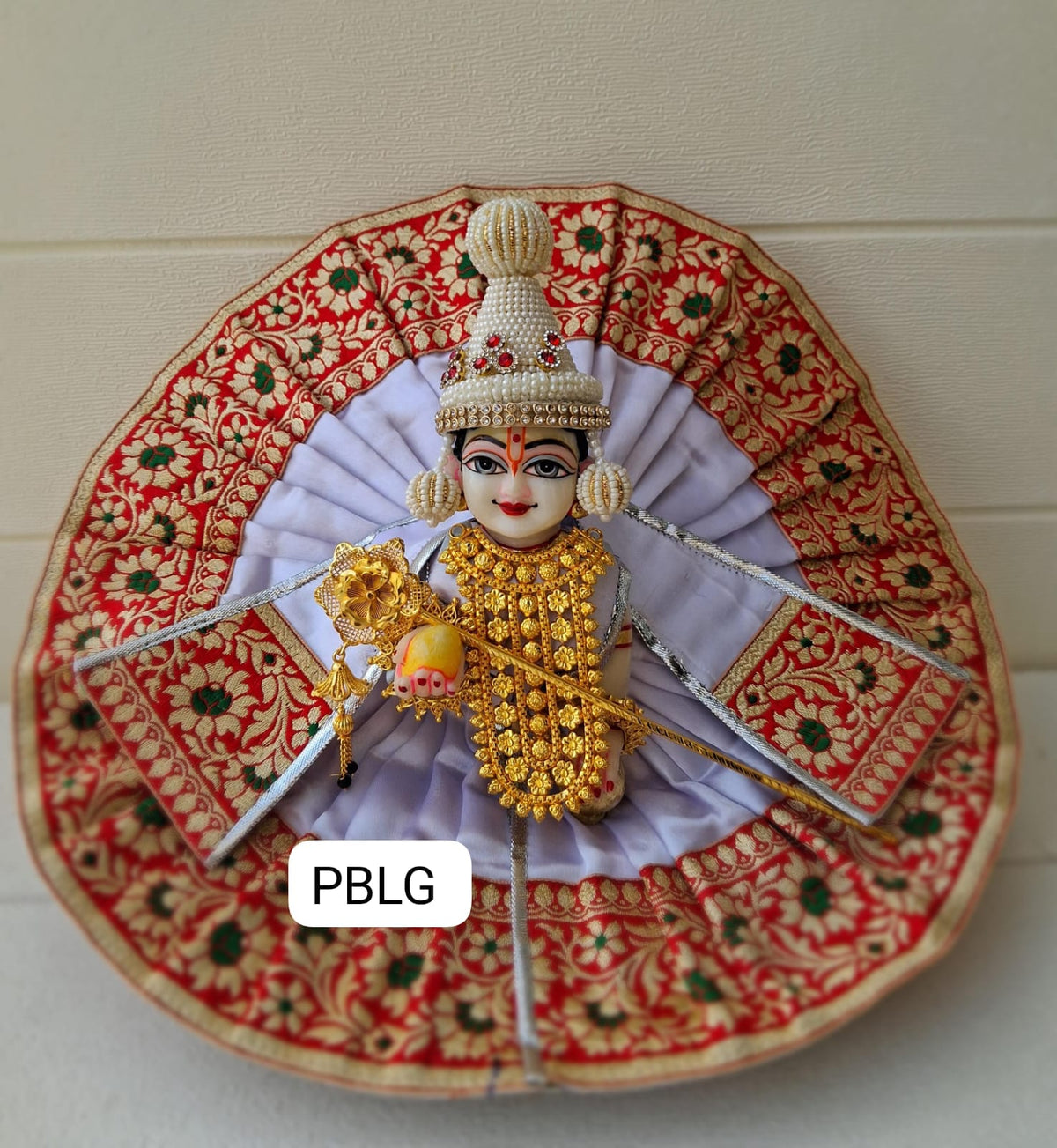 Bengali dress with mukut