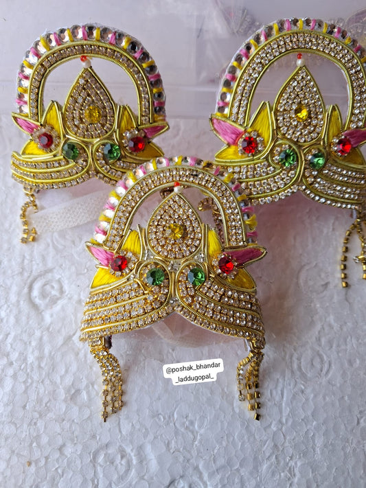 Heavy handwork mukut