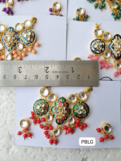 Heavy chokers with earrings