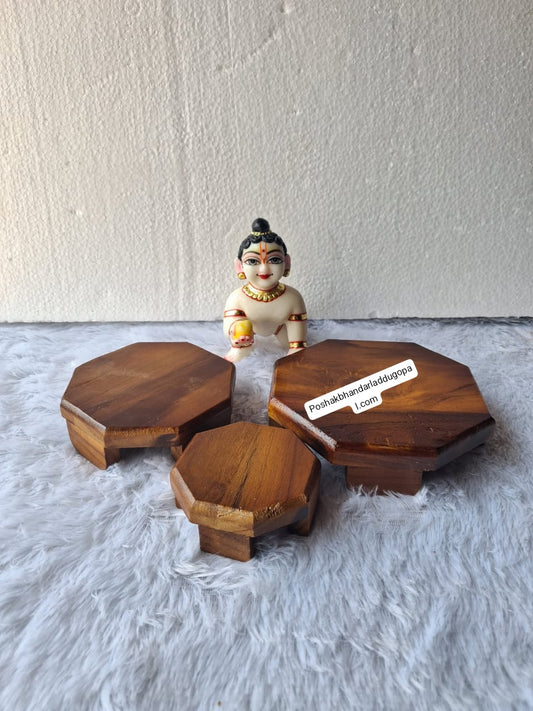 Circle wooden chowki