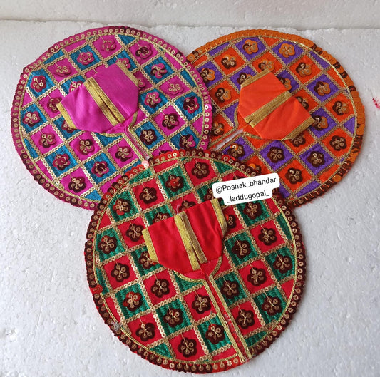 4 no. Embroidery dress