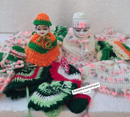 Woolen pounchu cap set