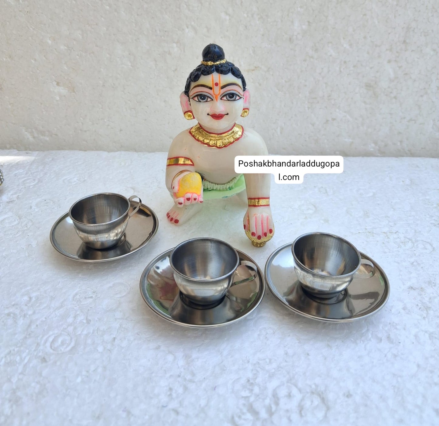 Small cup plates