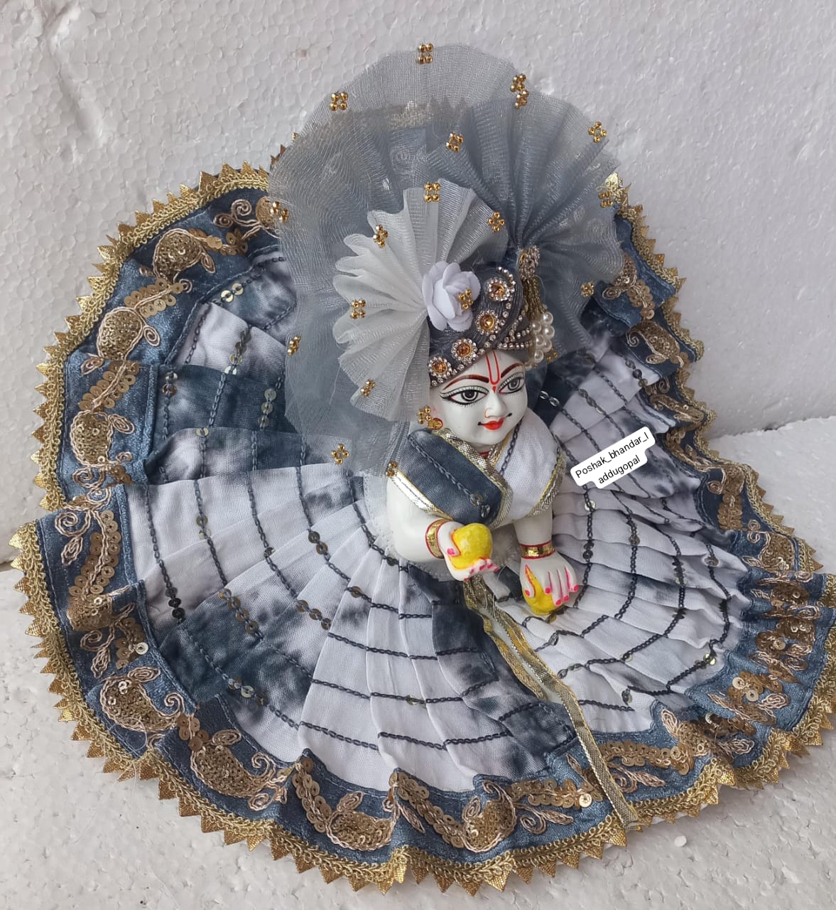 Good Quality dress with heavy pagdi