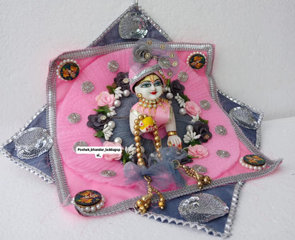 Square heavy dress with pagdi