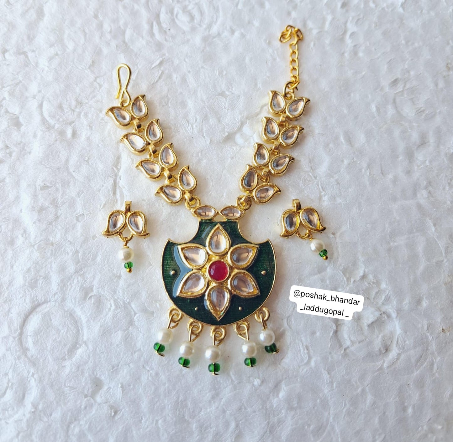 Kundan mala with earrings