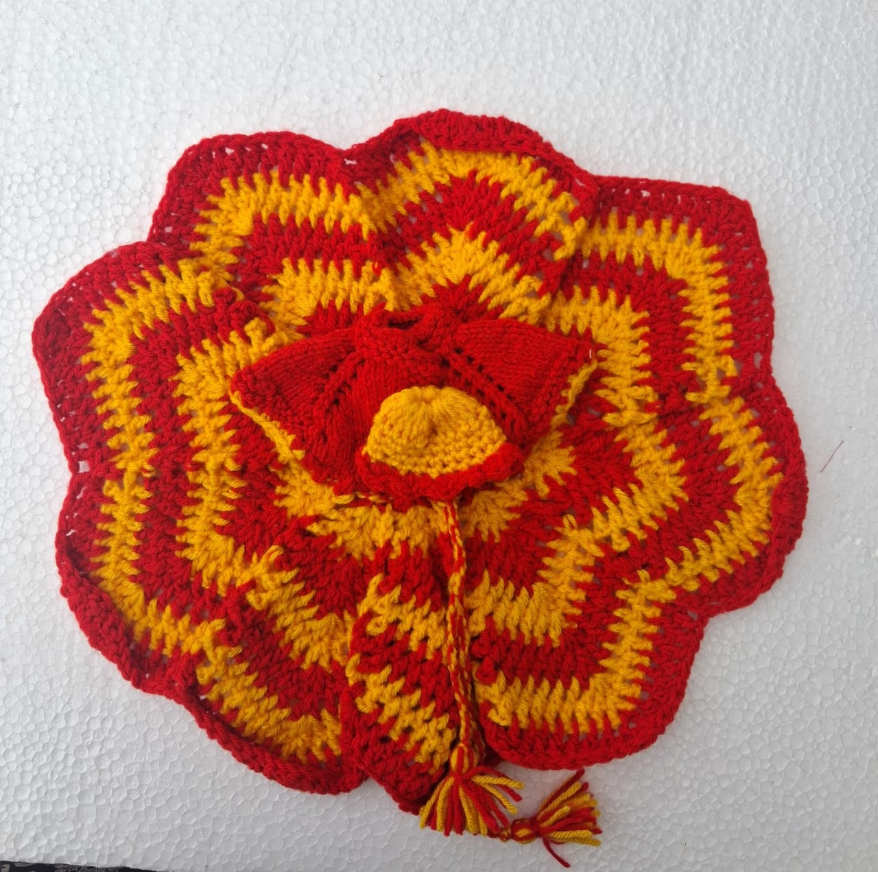 6 no Woolen dress with cap fine quality