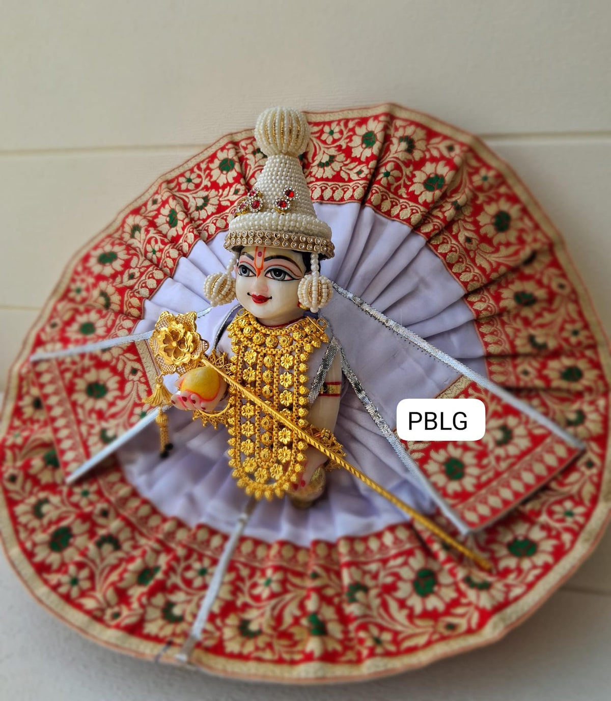 Bengali dress with mukut