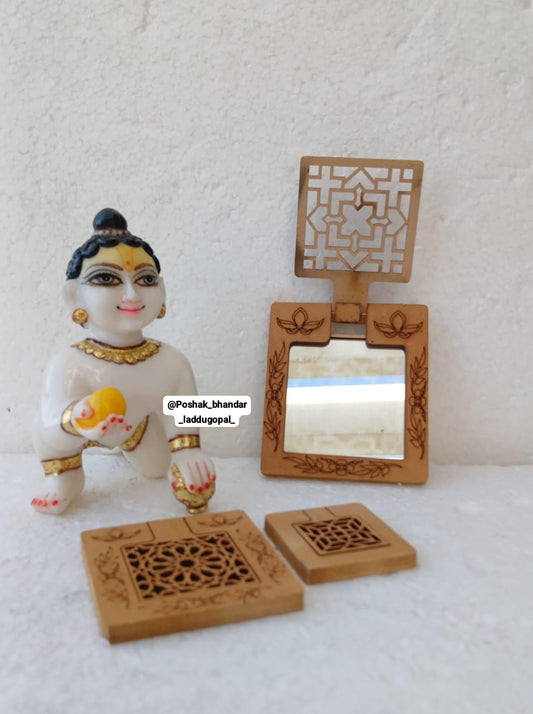 Wooden foldable mirror