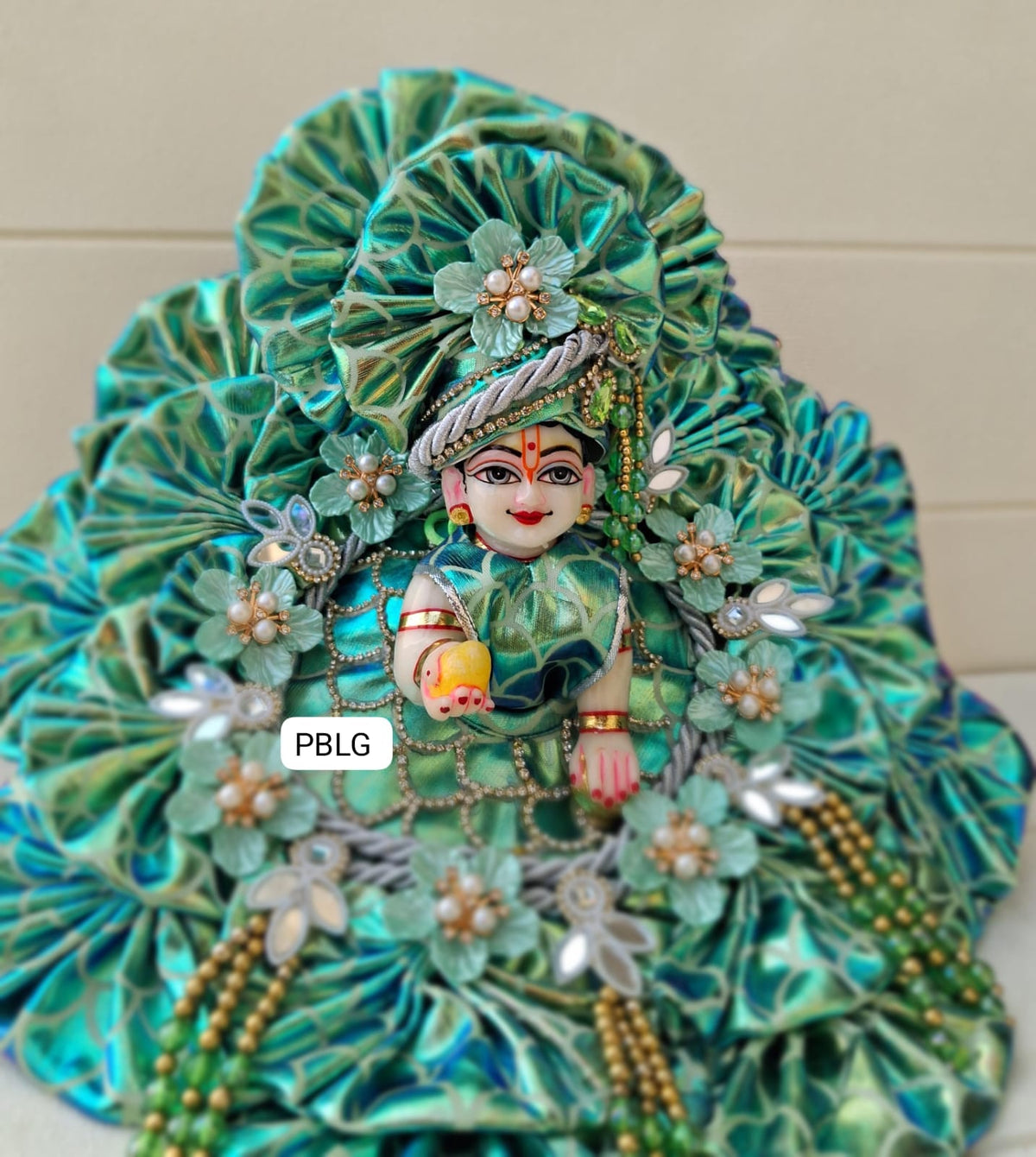 Heavy unique design poshak