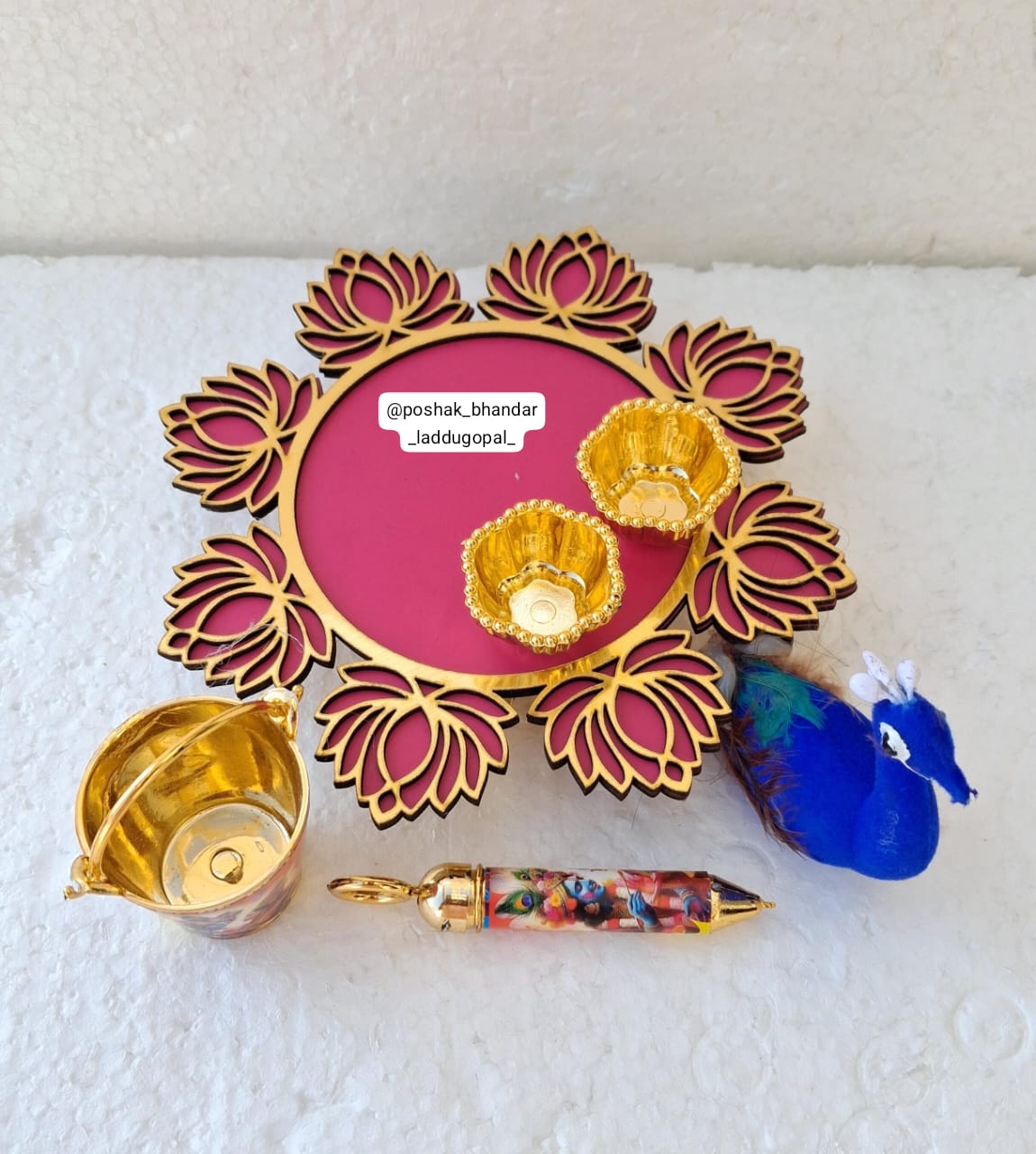 Peacock plate pichkari set