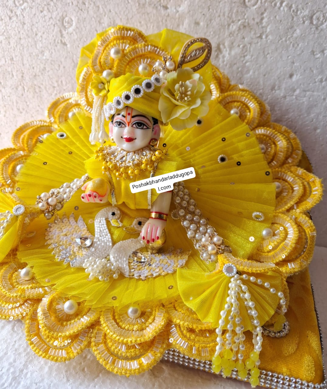 Swan special dress with pagdi and patka