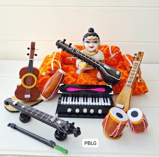 Wooden musical set