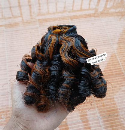 Highlighted curly hair
