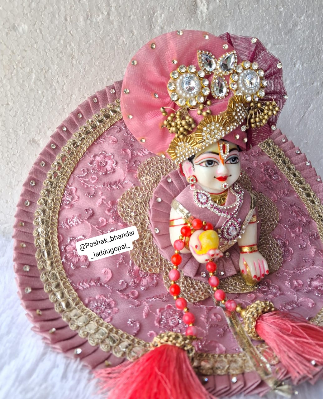 Unique colour poshak