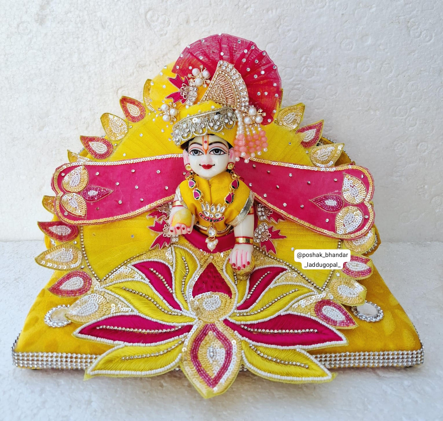 The lotus theme handwork dress with pagdi and patka