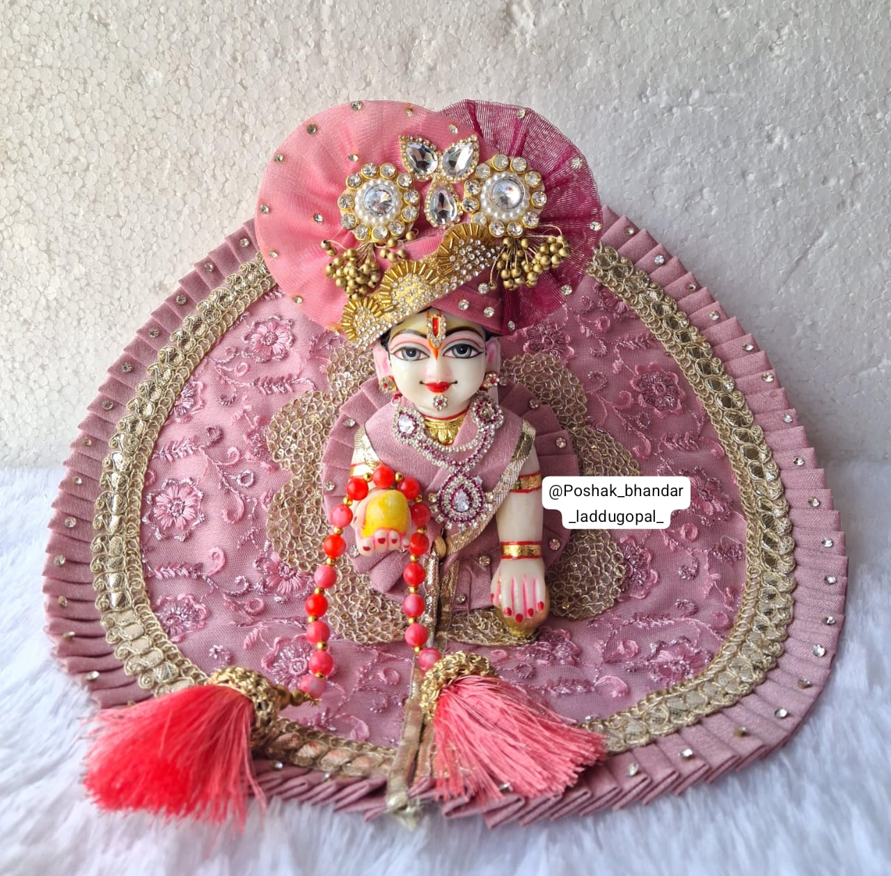 Unique colour poshak