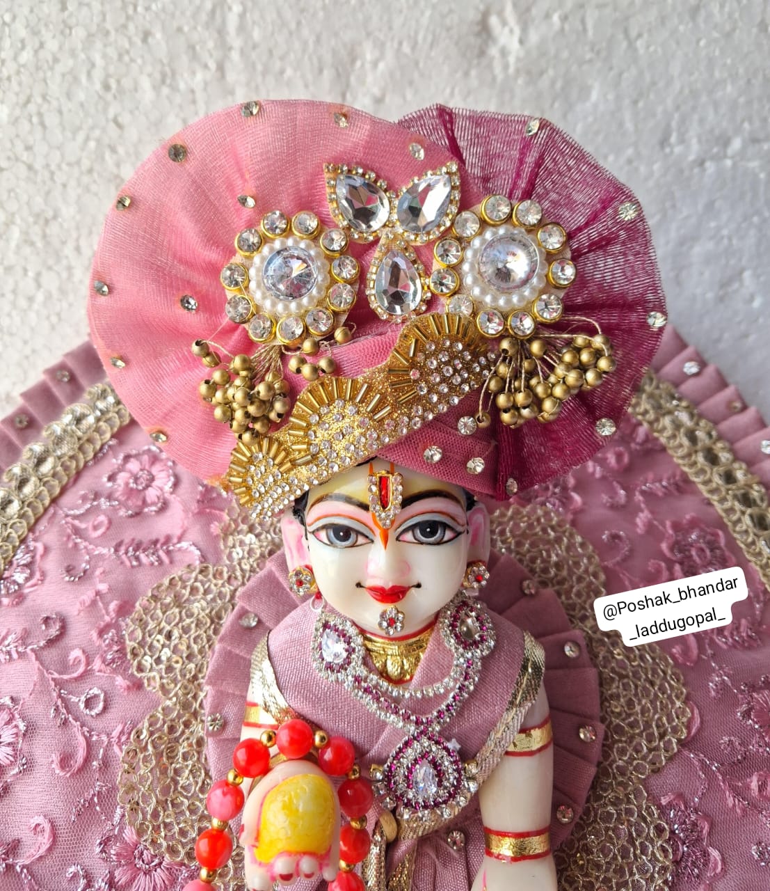 Unique colour poshak