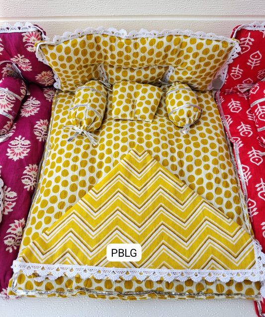 Bed style bedding set