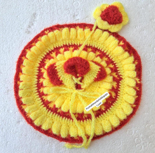 Woolen dress with cap