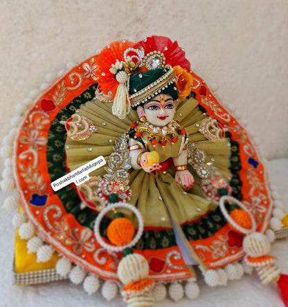 Manmohak poshak with pagdi and patka