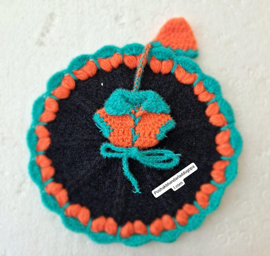 Woolen dress with cap