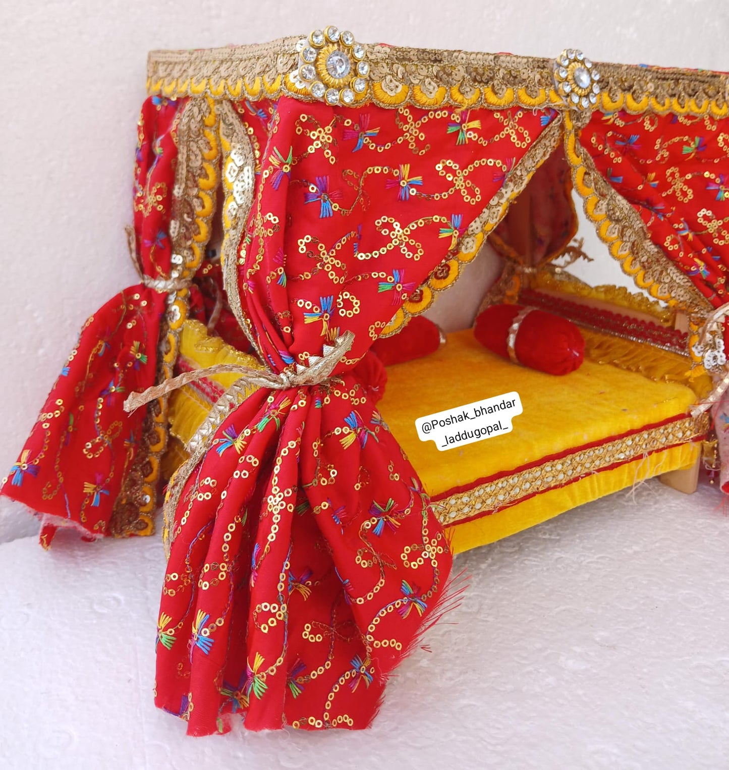 Shahi bed for gopal ji