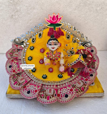 Heavy yellow poshak