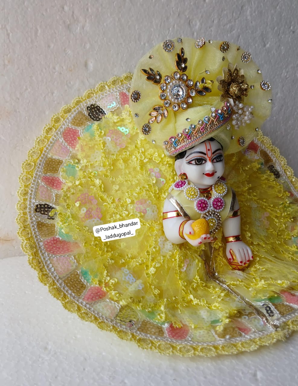 Dress + pagdi ( only 6/7 no. )