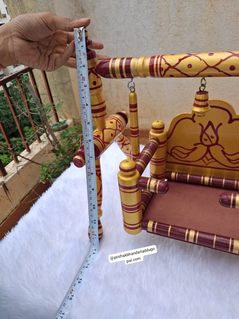 Wooden palna Hindola